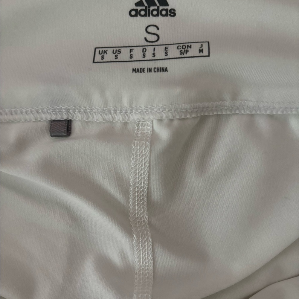 Lot of Women's Adidas Golf Skirt Set - Black, Gray, and White Size Small - Picture 4 of 11
